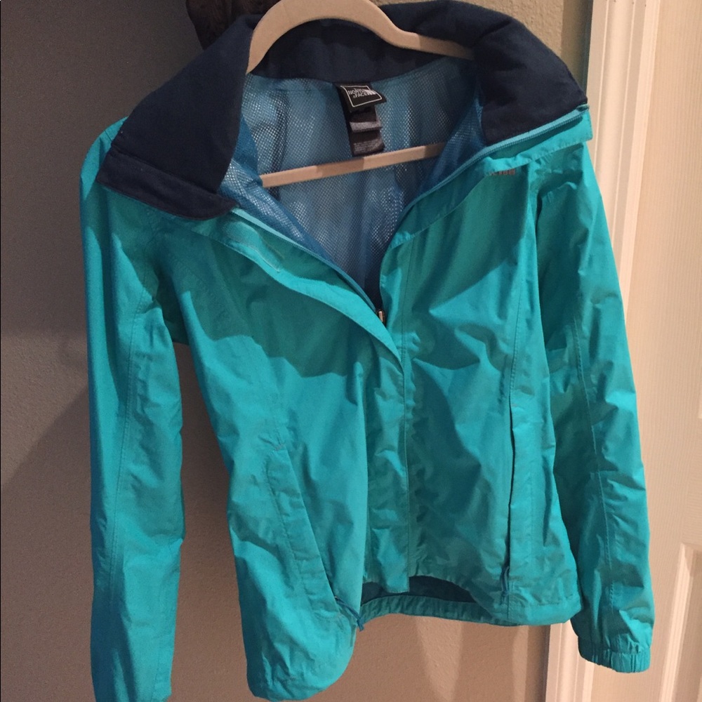 Women's north face rain jacket gently used